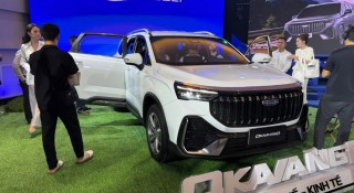 SUV 7 chỗ Geely Okavango có giá từ 739 triệu đồng tại Việt Nam: Thiết kế vuông vức, rẻ hơn cả Toyota Corolla Cross